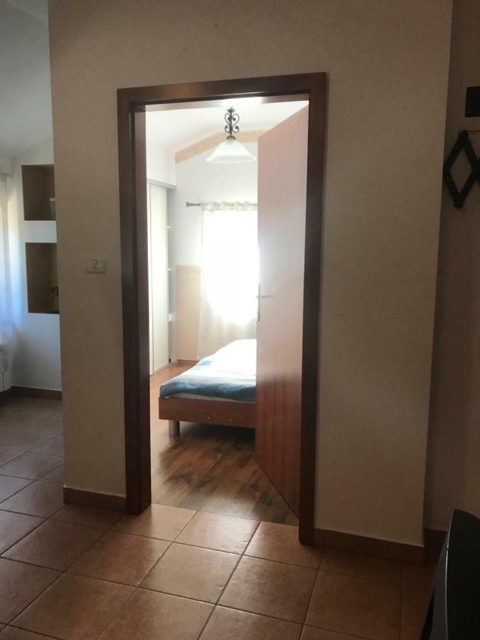 Apartments Vidovic Cezarji ภายนอก รูปภาพ
